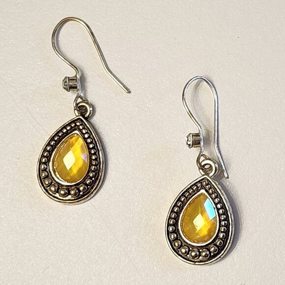 Avon Vintage Burnished Silver Tone Yellow Stone Drop Dangle Earrings - Picture 1 of 13